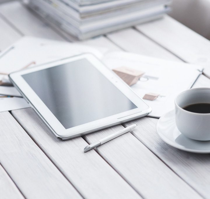 Praca na czarno – jakie ryzyko niesie za sobą praca bez umowy i dlaczego warto walczyć o etat?